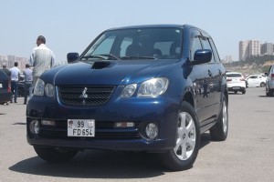 Mitsubishi Airtrek 2002