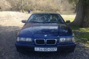 BMW 320 1993