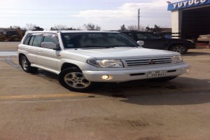 Mitsubishi Pajero iO 1999