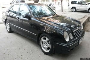 Mercedes E 240 2000