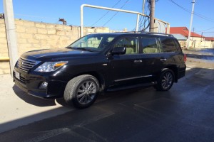 Lexus LX 570 2011