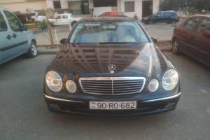 Mercedes E 240 