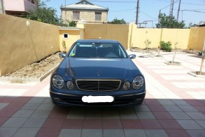 Mercedes E 240 2004