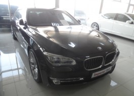 BMW 750