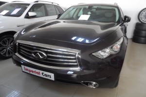 Infiniti QX70 