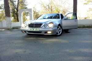 Mercedes E 270 2000