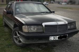 Mercedes 190 